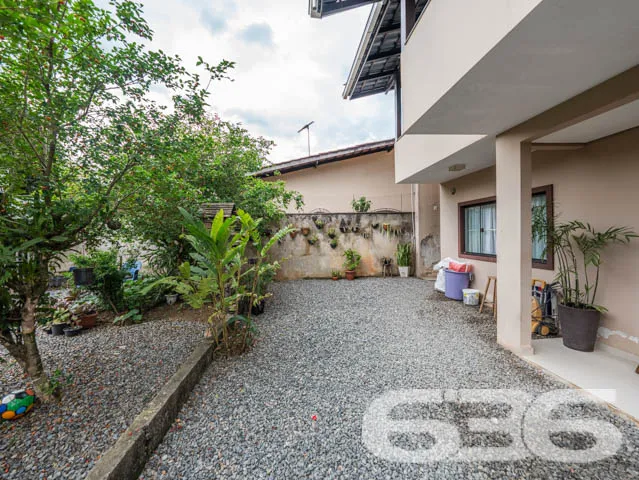 VENDE-SE SOBRADO COM 3 SUÍTES NO PARQUE GUARANI!

