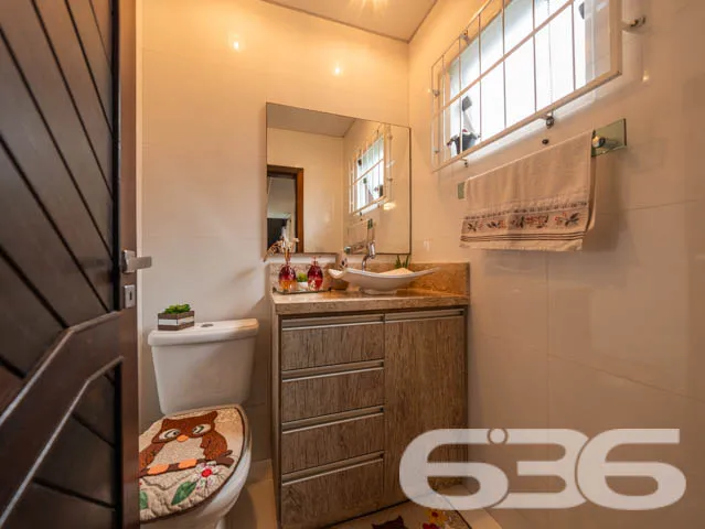 VENDE-SE SOBRADO COM 3 SUÍTES NO PARQUE GUARANI!

