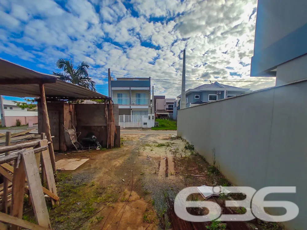 VENDE-SE TERRENO EM UBATUBA, SÃO FRANCISCO DO SUL!