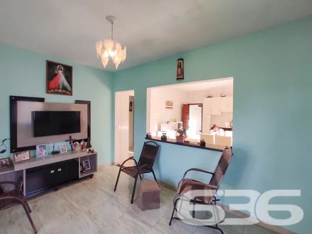 UBATUBA: CASA COM SUÍTE + 2 DORMITÓRIOS

Descubra 