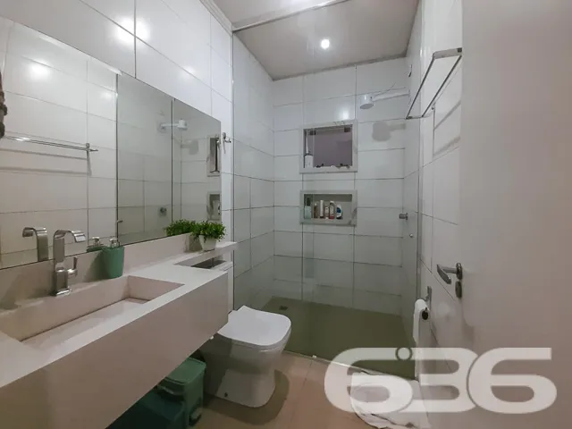 IMÓVEL COM SUÍTE + 2 DORMITÓRIOS NO BAIRRO PETRÓPO