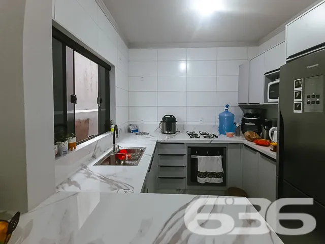 IMÓVEL COM SUÍTE + 2 DORMITÓRIOS NO BAIRRO PETRÓPO