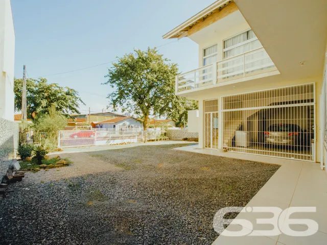 BAIRRO BUCAREIN: SOBRADO AMPLO COM SUĂTE + DORMITĂ