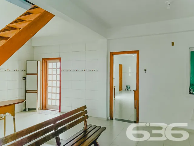 BAIRRO BUCAREIN: SOBRADO AMPLO COM SUĂTE + DORMITĂ