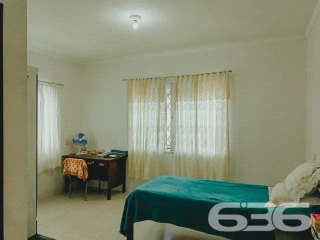 BAIRRO BUCAREIN: SOBRADO AMPLO COM SUĂTE + DORMITĂ