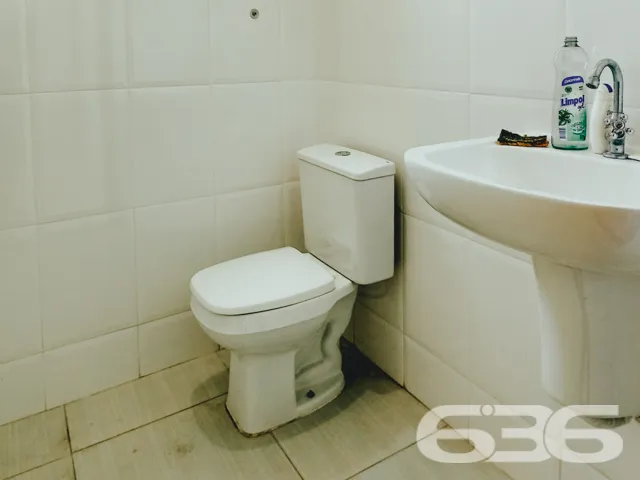 BAIRRO BUCAREIN: SOBRADO AMPLO COM SUĂTE + DORMITĂ