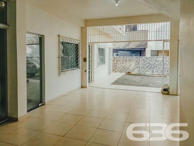 BAIRRO BUCAREIN: SOBRADO AMPLO COM SUĂTE + DORMITĂ