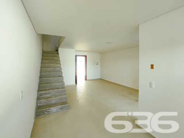 VENDE-SE SOBRADO COM SUÍTE + DORMITÓRIO NO BAIRRO 