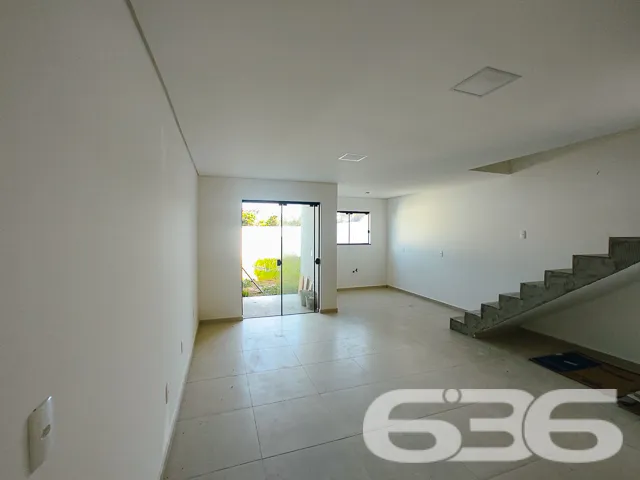 VENDE-SE SOBRADO COM SUÍTE + DORMITÓRIO NO BAIRRO 
