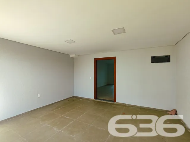 VENDE-SE SOBRADO COM SUÍTE + DORMITÓRIO NO BAIRRO 