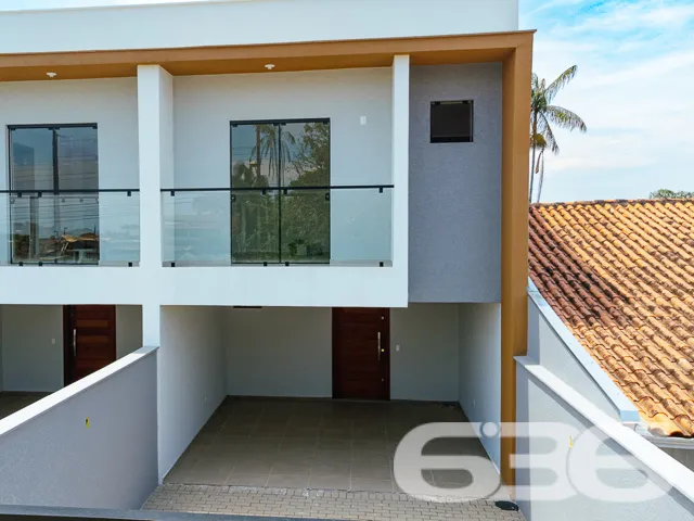 VENDE-SE SOBRADO COM SUÍTE + DORMITÓRIO NO BAIRRO 