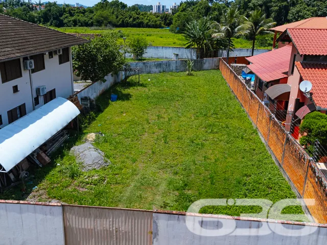 BAIRRO BUCAREIN – TERRENO PLANO E PRONTO PARA CONS