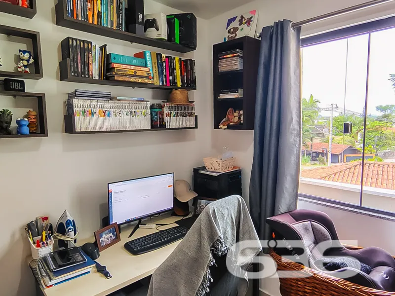 Sobrado à venda no bairro Boa Vista em Joinville |