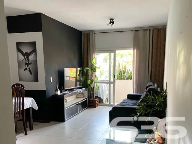 APARTAMENTO AMPLO COM SUÍTE + 2 DORMITÓRIOS NO CEN
