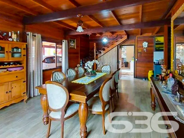 DESCUBRA O CHARME VINTAGE EM ARAQUARI
Este lindo