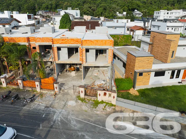 Residência Moderna Geminada no Saguaçu - Lançament