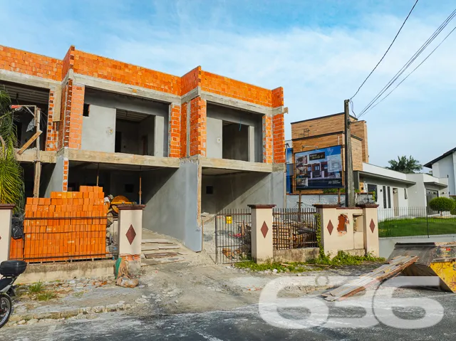 Residência Moderna Geminada no Saguaçu - Lançament