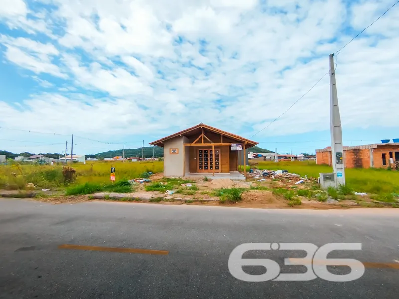 Casa à venda na praia de Ubatuba em São Francisco 