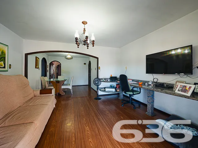 Descubra o potencial deste magnĂfico sobrado local