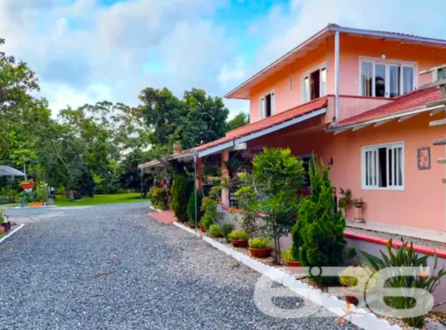 Descubra a tranquilidade e o conforto de morar em