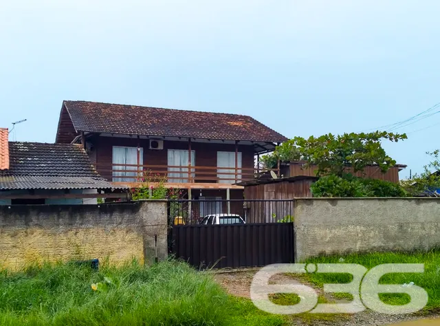 Sobrado à venda em Balneário Barra do Sul no bairr