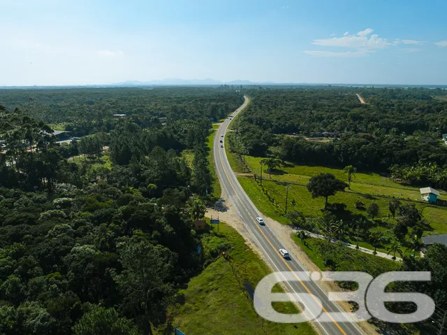 Descubra um pedaço do paraíso em Balneário Barra d