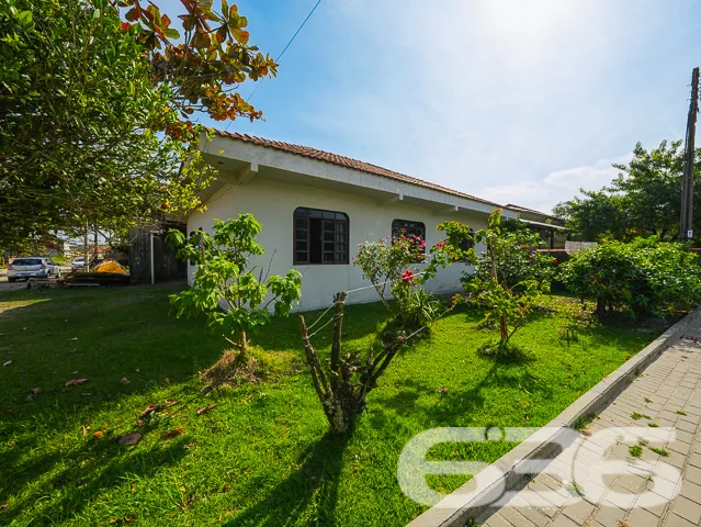 Descubra a versatilidade e o potencial deste imóve