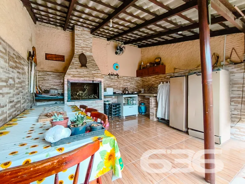 Casa à venda no bairro Petrópolis, Joinville | 3 q