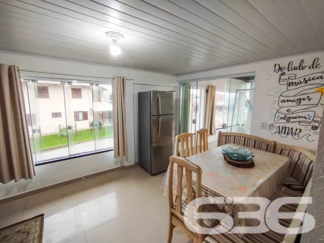 Apresentamos um excelente sobrado no coração de Ba