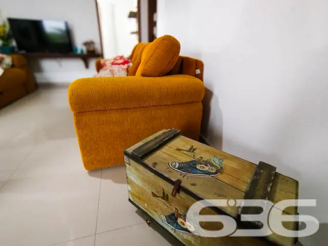 Apresentamos um excelente sobrado no coração de Ba