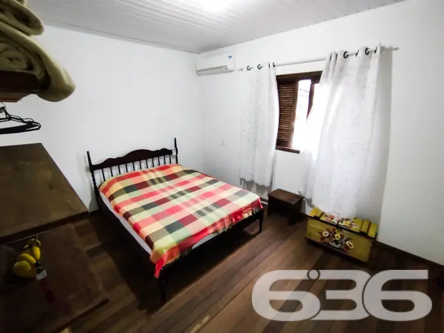 Apresentamos um excelente sobrado no coração de Ba