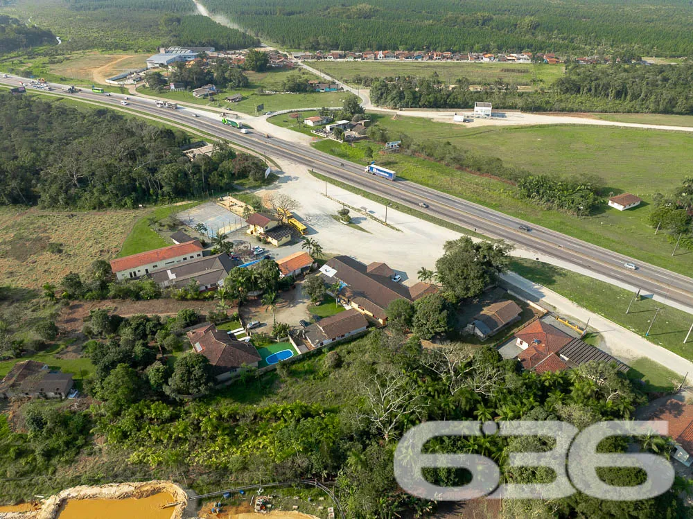 ImĂłvel Comercial em Araquari, SC - Oportunidade Im
