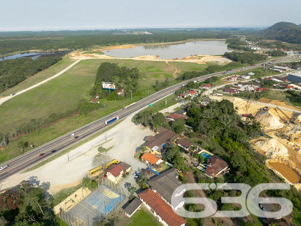 ImĂłvel Comercial em Araquari, SC - Oportunidade Im