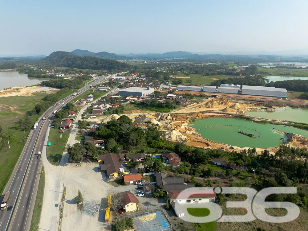 ImĂłvel Comercial em Araquari, SC - Oportunidade Im