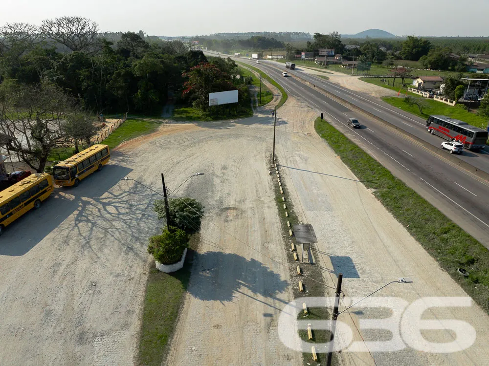 ImĂłvel Comercial em Araquari, SC - Oportunidade Im