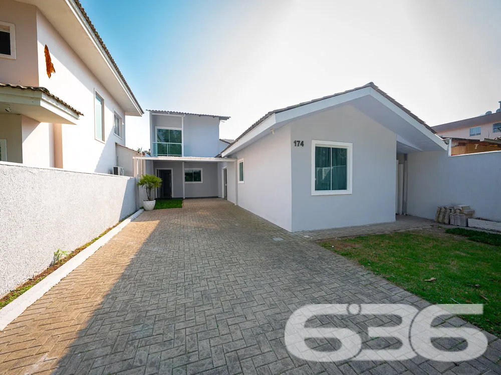 Casa Espetacular com Espaços Generosos no Vila Nov