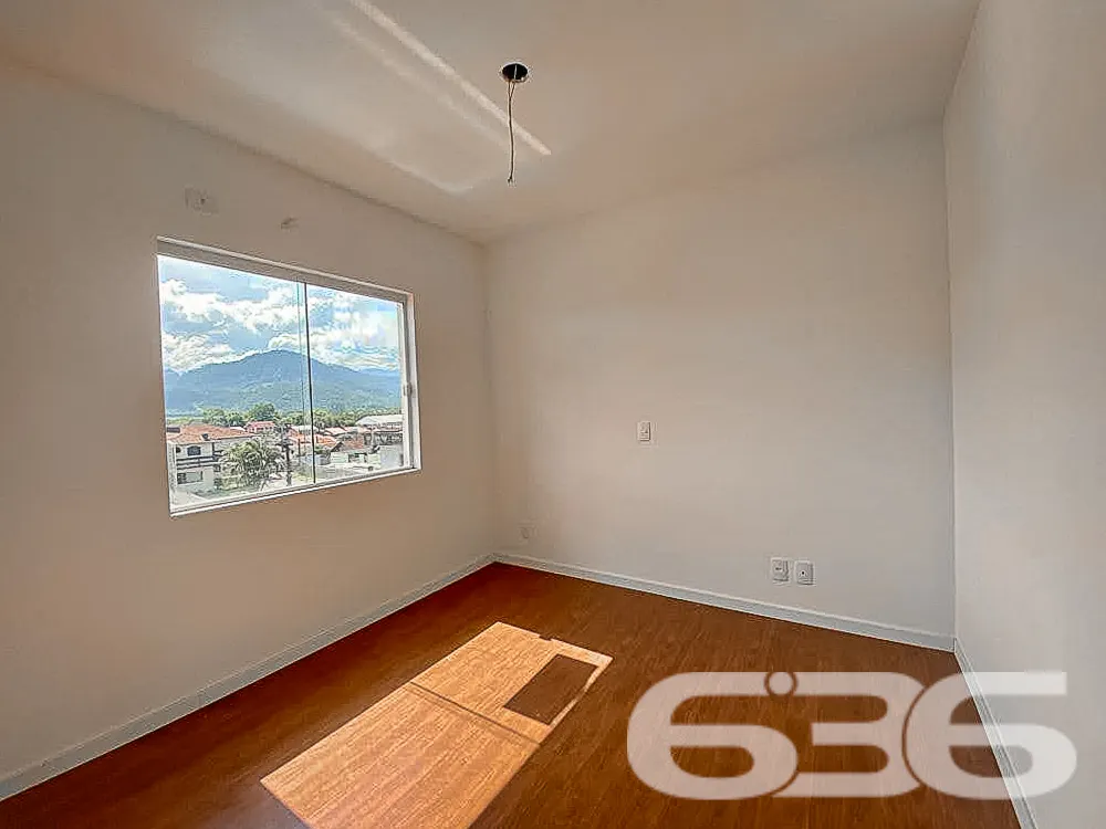 Encante-se com Este Maravilhoso Apartamento no bai