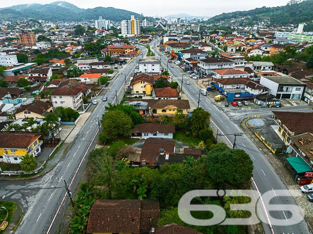 Encante-se com esta Residência no Coração de Joinv