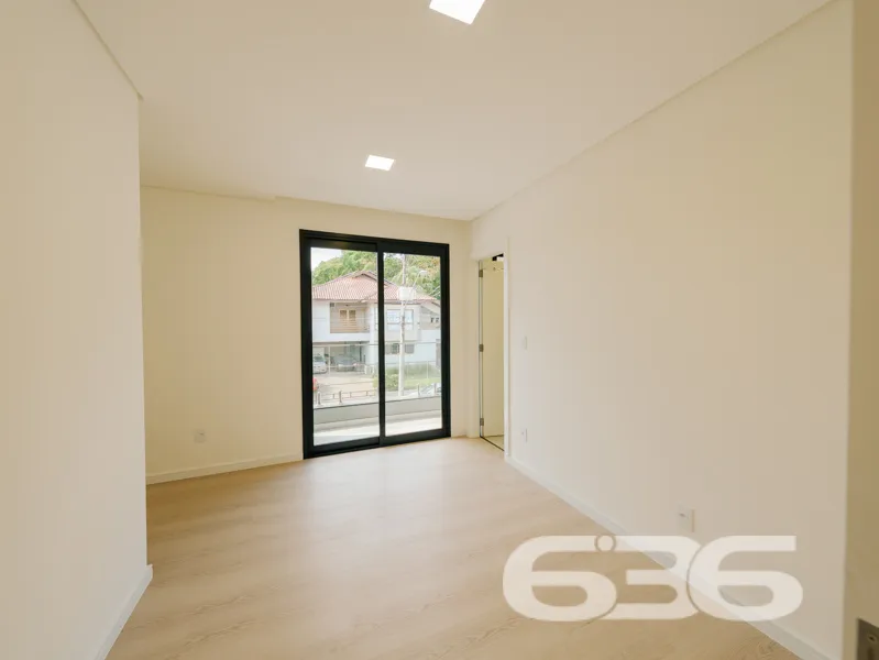 Sobrado à venda no bairro América, Joinville | 2 v