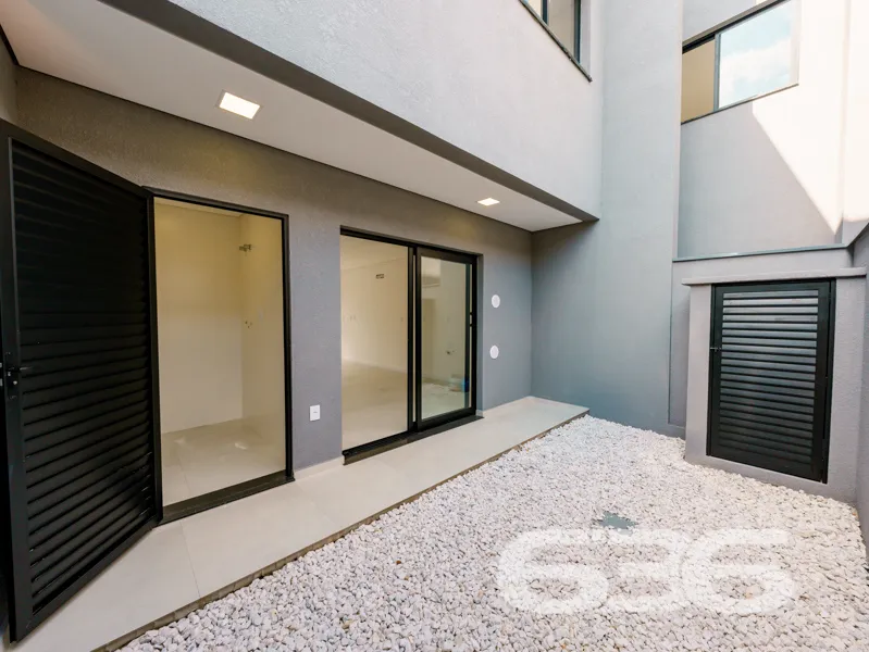 Sobrado à venda no bairro América, Joinville | 2 v