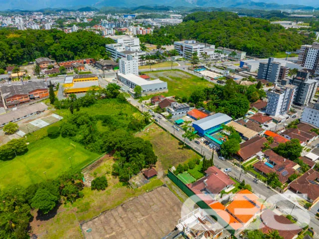 Terreno à Venda em Joinville, SC - Bairro Bom Reti