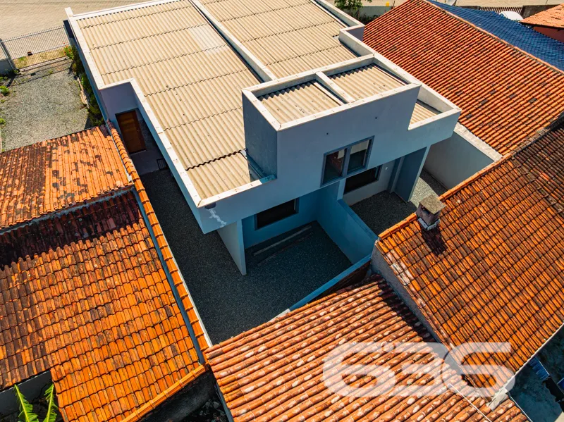 Casa à venda no Centro de Balneário Barra do Sul/S