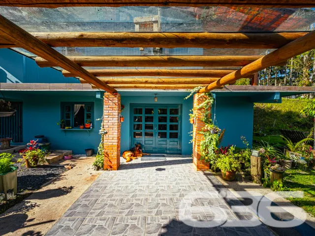 Descubra seu próprio refúgio em Campo Alegre, SC! 