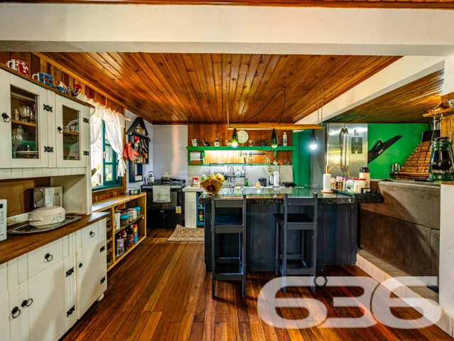 Descubra seu próprio refúgio em Campo Alegre, SC! 