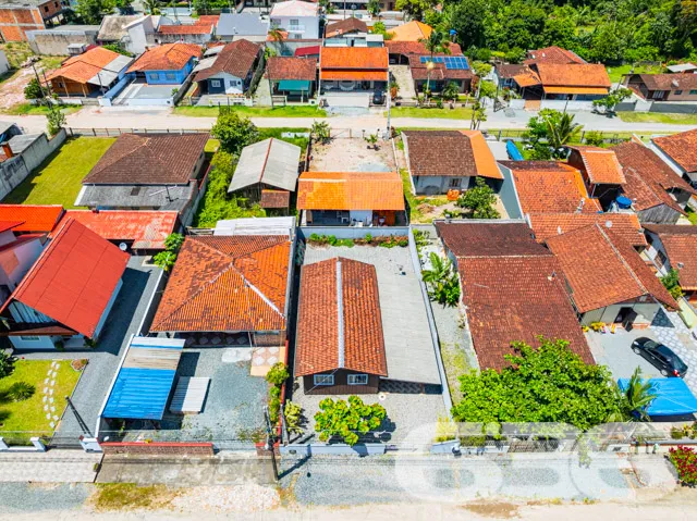 Apresentamos uma excelente oportunidade de residên