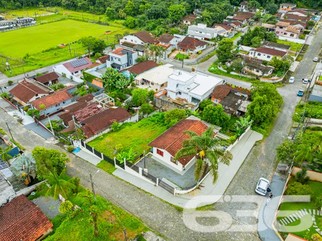 Descubra seu novo começo com este terreno excepcio