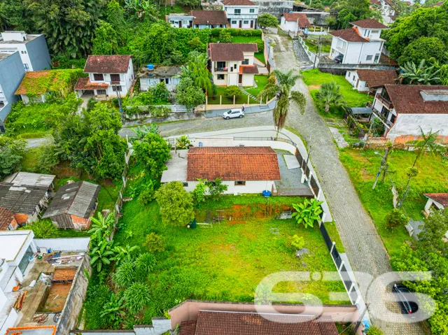 Descubra seu novo começo com este terreno excepcio