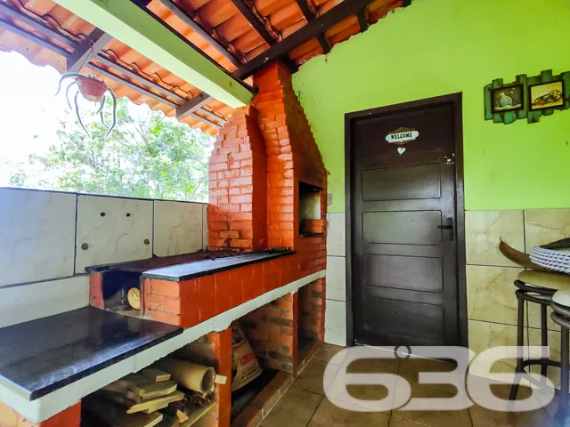 Descubra o Encanto Rústico e Moderno desta Chácara