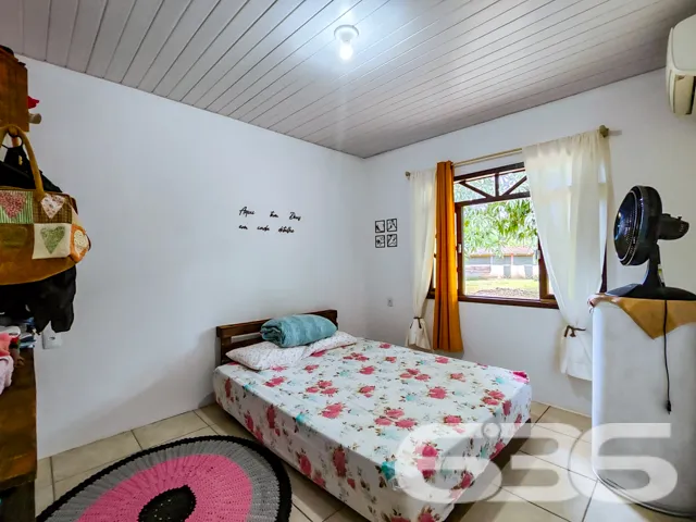 Descubra o Encanto Rústico e Moderno desta Chácara