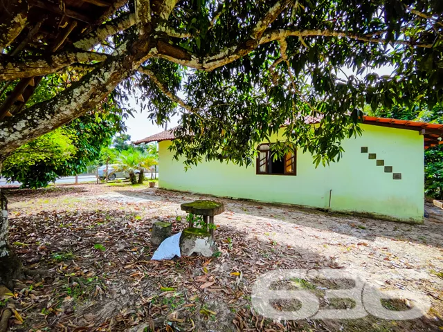 Descubra o Encanto Rústico e Moderno desta Chácara